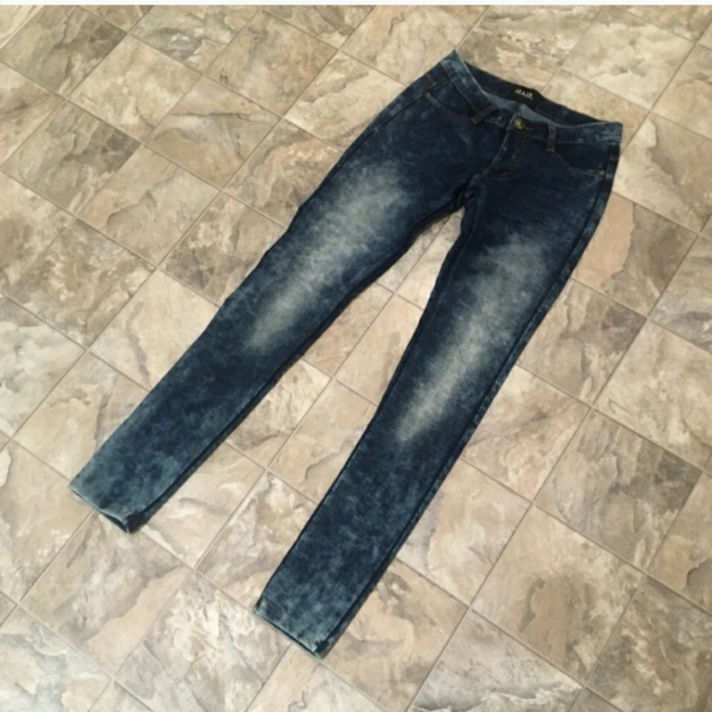 NWOT DAZL acid wash jeggings